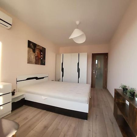 Stylish Apartment Near City Center Пловдив Экстерьер фото