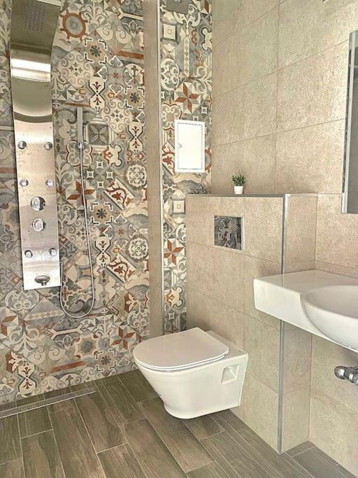 Stylish Apartment Near City Center Пловдив Экстерьер фото