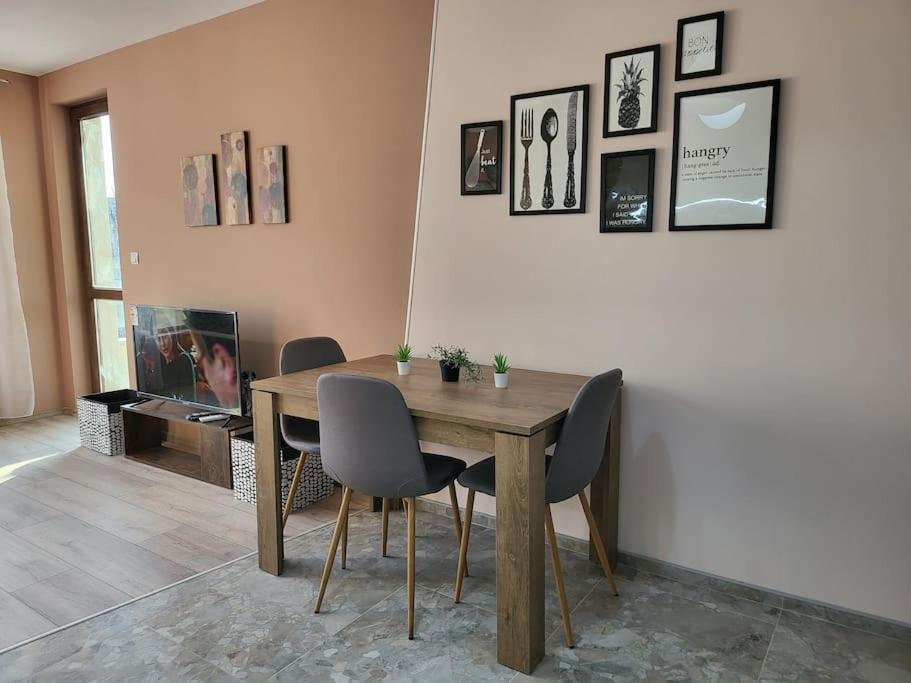 Stylish Apartment Near City Center Пловдив Экстерьер фото