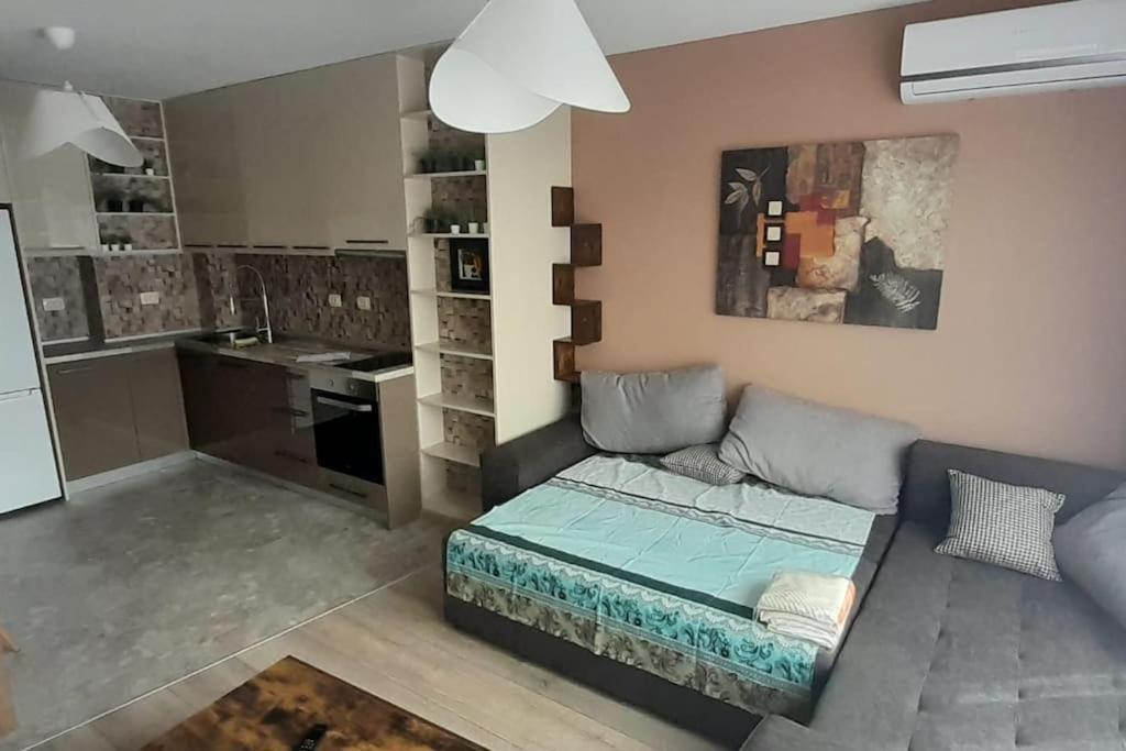 Stylish Apartment Near City Center Пловдив Экстерьер фото
