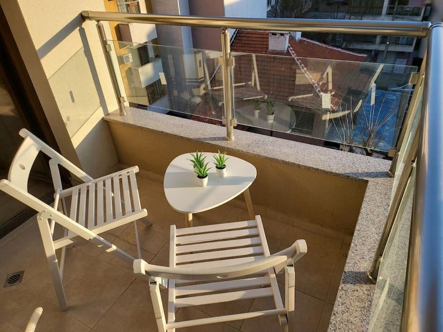 Stylish Apartment Near City Center Пловдив Экстерьер фото